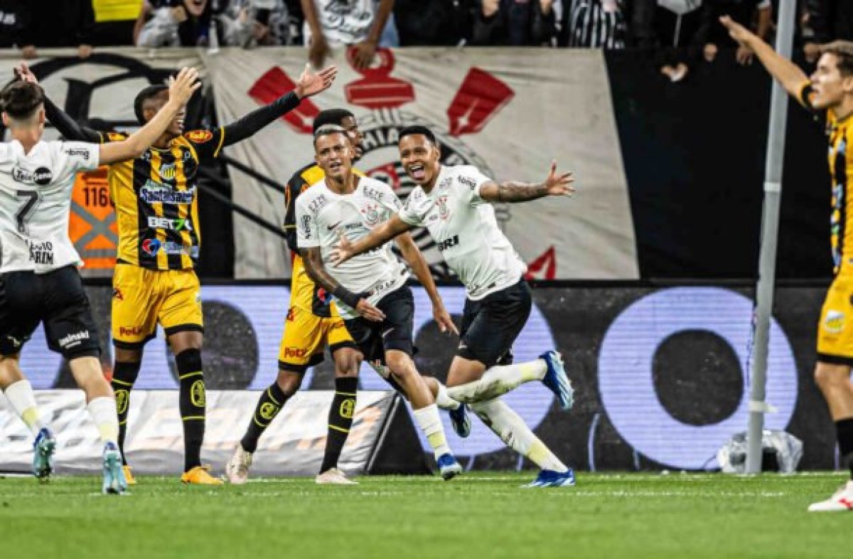Corinthians bate o Novorizontino e é finalista da Copinha