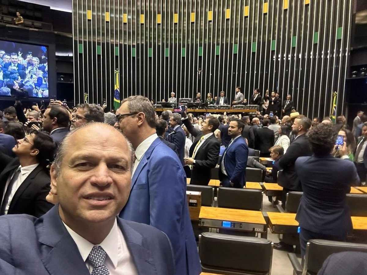 Ex-líder de Bolsonaro na Câmara elogia plano industrial de Lula: 'Excelente'