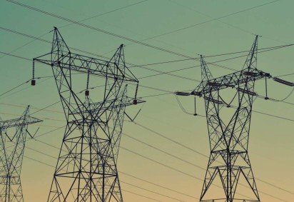 Segundo especialistas, o elevado custo da energia no Brasil está relacionado à estrutura de encargos que compõe a tarifa e aos furtos -  (crédito:  Fré Sonneveld/Unsplash) -Segundo especialistas, o elevado custo da energia no Brasil está relacionado à estrutura de encargos que compõe a tarifa e aos furtos -  (crédito:  Fré Sonneveld/Unsplash)