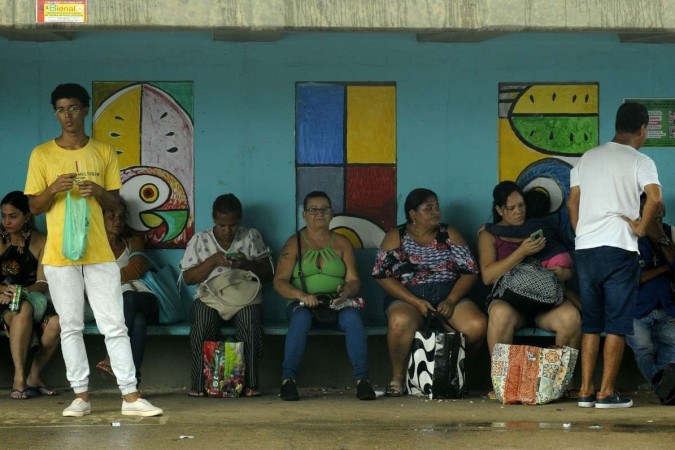 Até abril, 74 paradas de ônibus de Sobradinho vão virar telas. Moradores apoiam iniciativa 
 -  (crédito: Fotos: Carlos Vieira/CB)