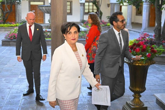 A Ministra das Relações Exteriores do Equador, Gabriela Sommerfeld, após uma reunião com o Conselheiro Presidencial Especial dos EUA para as Américas, Christopher Dodd, no Palácio Carondelet -  (crédito: Rodrigo BUENDIA / AFP)