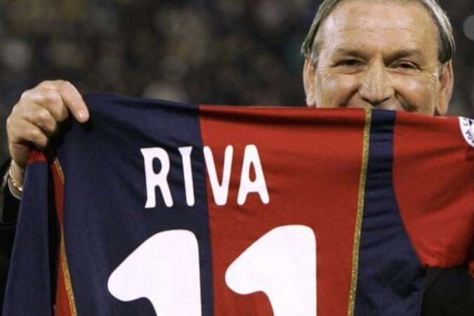 Riva era presidente de honra do Cagliari -  (crédito: Foto: Carlo Baroncini/AFP via Getty Images)