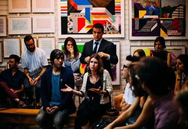 A pluralidade de opiniões é 