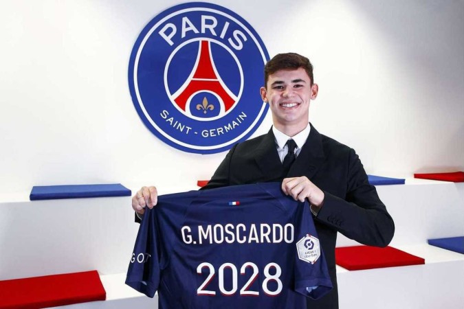 Moscardo assinou contrato com o time de Paris até 2028 -  (crédito: Divulgação/PSG)