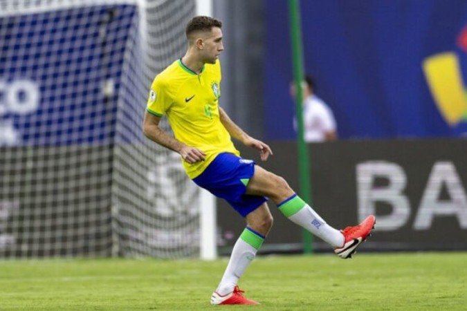 Arthur Chaves durante o jogo contra a Bolívia -  (crédito: Foto: Joilson Marconne / CBF)