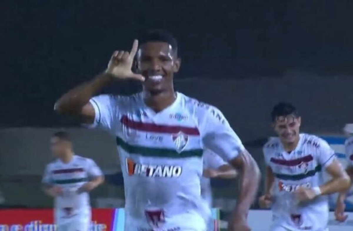 Gol de Lelê define a vitória do Fluminense sobre o lanterna