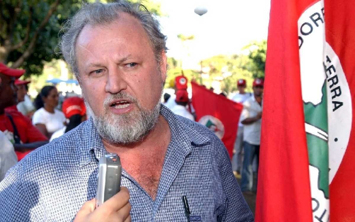 Deputado vai à PGR pedir prisão de Stedile, líder do MST