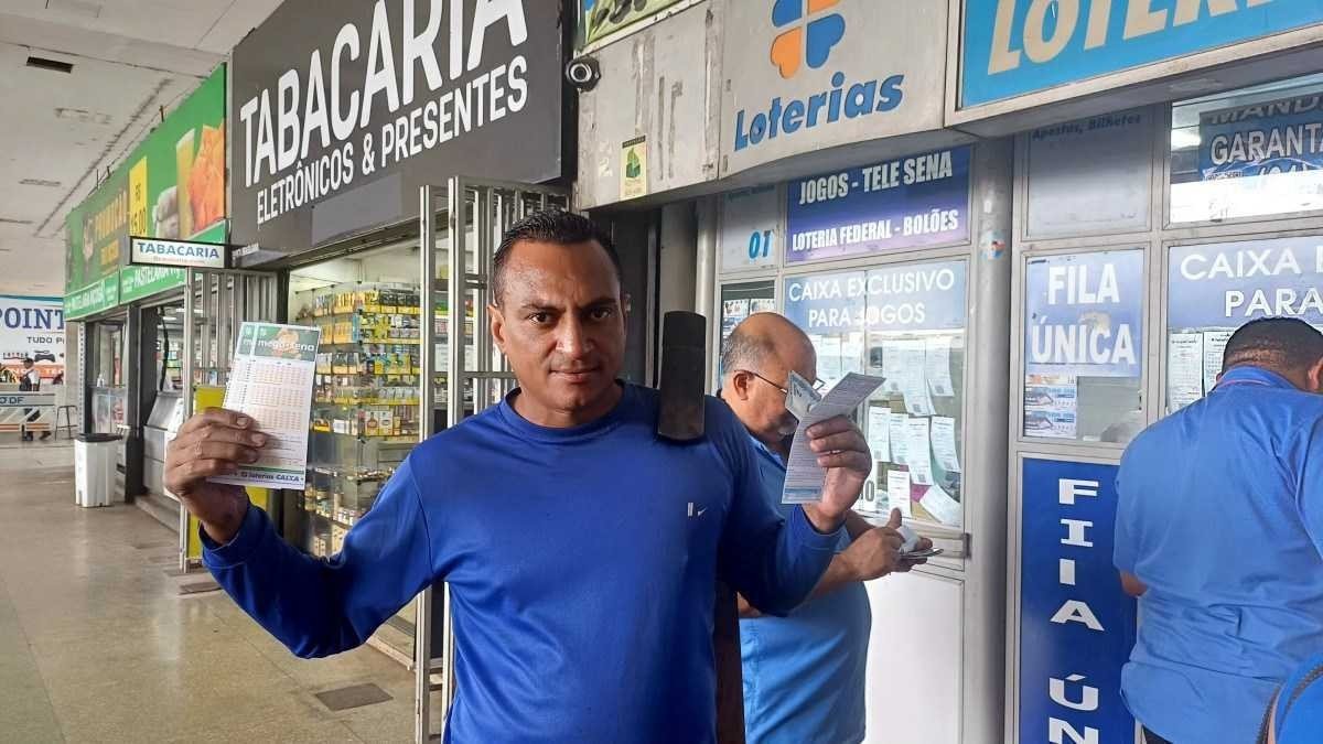 Alex de Oliveira sonha com a bolada e tem fé que um dia ganhará.     