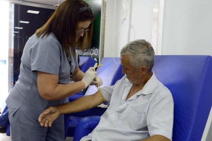 Pedro Macedo, 64 anos, recebeu atendimento na carreta localizada no Sol Nascente -  (crédito: Marcelo Ferreira/CB/D.A Press)