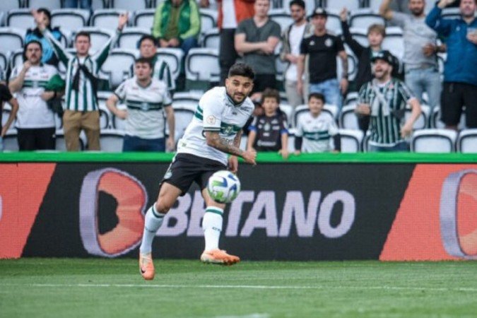 Próximo do Vasco, o lateral-esquerdo Victor Luís tem agens por diversos clubes brasileiros expressivos com destaque no Palmeiras onde venceu quatro títulos - (crédito: Divulgação/SE Palmeiras) Próximo do Vasco, o lateral-esquerdo Victor Luís tem agens por diversos clubes brasileiros expressivos com destaque no Palmeiras onde venceu quatro títulos - (crédito: Divulgação/SE Palmeiras)