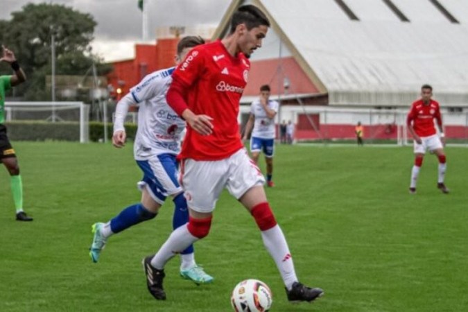 Meio-campista é filho do ídolo Fernandão, falecido em 2014 -  (crédito: Foto: Jota Finkler/Internacional - Marcelo Campos/SC Internacional)