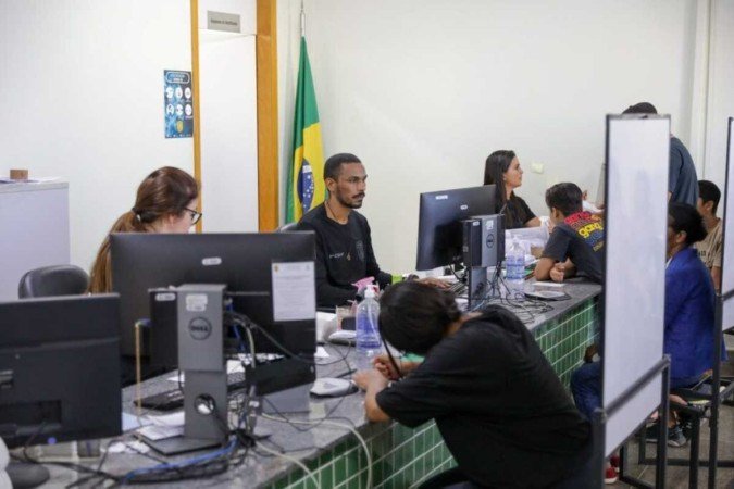 Ao todo, serão disponibilizadas 1.000 vagas distribuídas em postos de identificação em diferentes delegacias - (crédito: Tony Oliveira/Agência Brasília) Ao todo, serão disponibilizadas 1.000 vagas distribuídas em postos de identificação em diferentes delegacias - (crédito: Tony Oliveira/Agência Brasília)