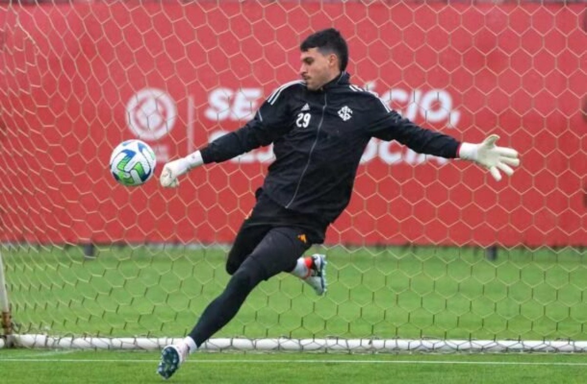 Vasco acerta a contratação de goleiro do Internacional