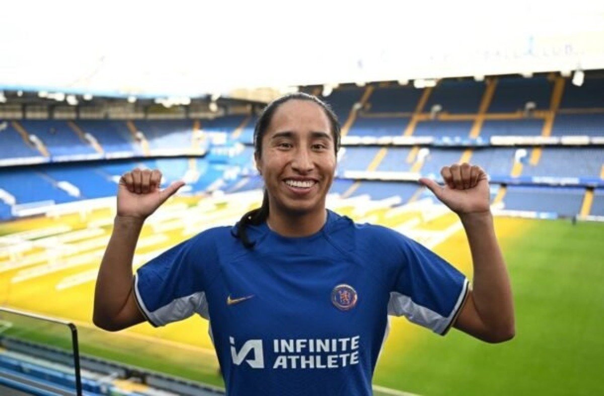 Chelsea acerta contratação de Mayra Ramírez, a maior transferência do futebol feminino