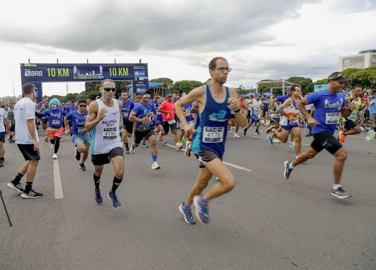  51ª Corrida de Reis reúne 10 mil corredores no coração de Brasília.