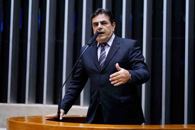 Sávio: PL vai investir em jair bolsonaro como maior cabo eleitoral

 -  (crédito: PABLO VALADARES/CÂMARA DOS DEPUTADOS)