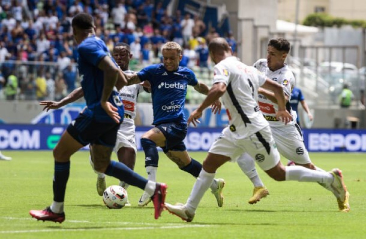 Cruzeiro tem dois expulsos e não passa de empate com o Athletic