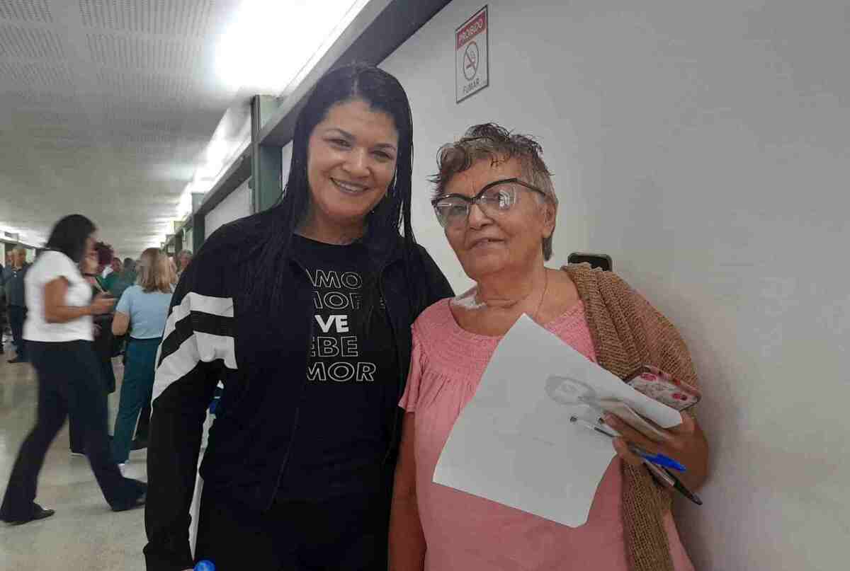 Maria Pereira esteve acompanhada da filha Isabela e deseja cursar história