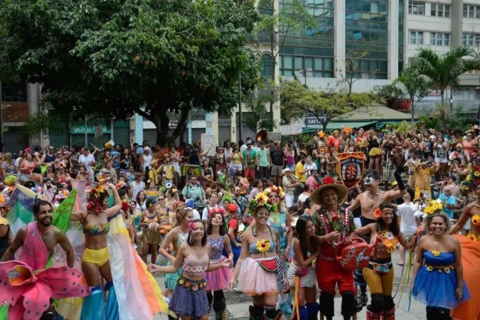  Capital S/A. Foliões fantasiados curtiram a abertura não oficial do carnaval, -  (crédito:  Fernando Frazão/Agencia Brasil)