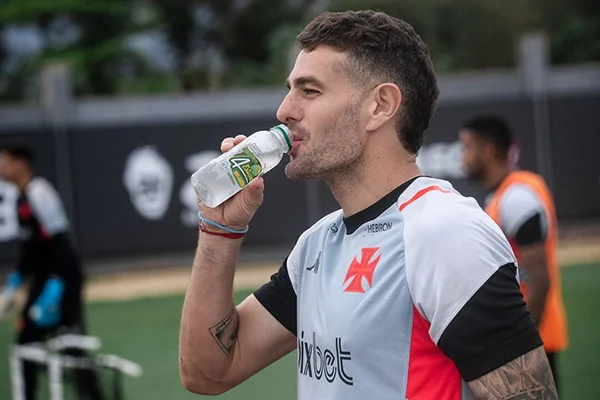 Pablo Vegetti durante treinamento na pré-temporada do Vasco em Punta del Este, no Uruguai - Foto: Leandro Amorim/Vasco -  (crédito: Foto: Leandro Amorim/Vasco)