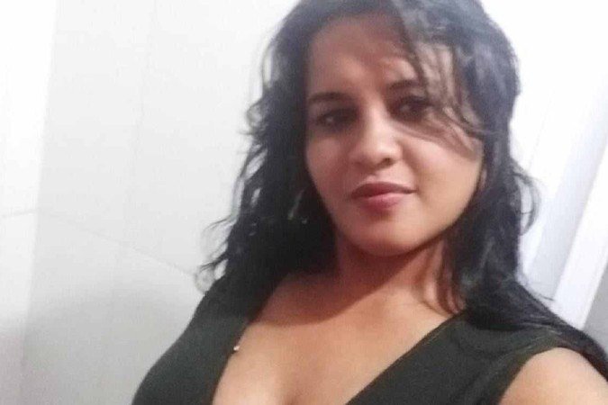 Cantora estava em casa e foi morta a facadas - (crédito: Reprodução/Redes sociais) Cantora estava em casa e foi morta a facadas - (crédito: Reprodução/Redes sociais)
