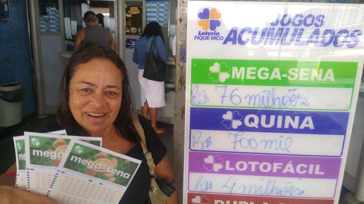 Celeste Maria Pereira, 64, pretende ajudar a neta a quitar o apartamento se ganhar na Mega-Sena