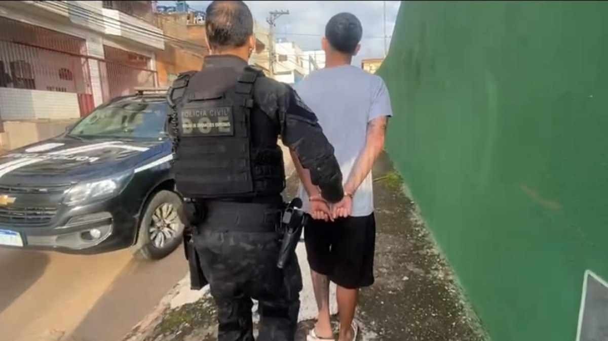 Dupla usava cartões clonados para compra e revenda de ingressos de parque aquático. Os homens foram alvos de uma operação da PCDF