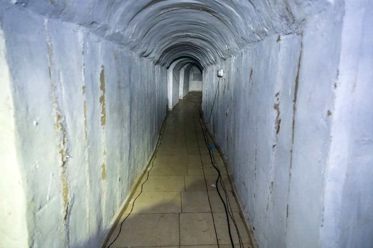Túnel aberto pelo Hamas sob a cidade de Khan Yunis, no sul da Faixa de Gaza 