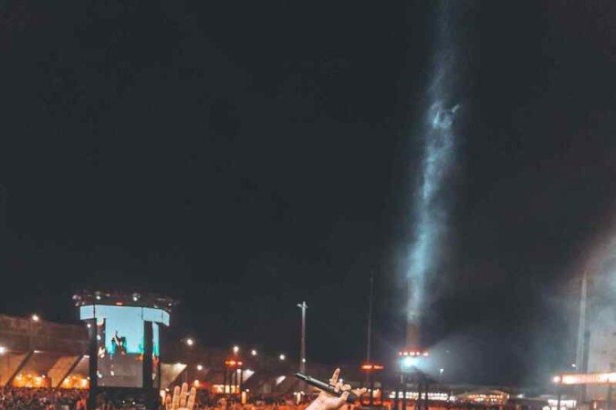  Grupo "Menos &Eacute; Mais" durante show