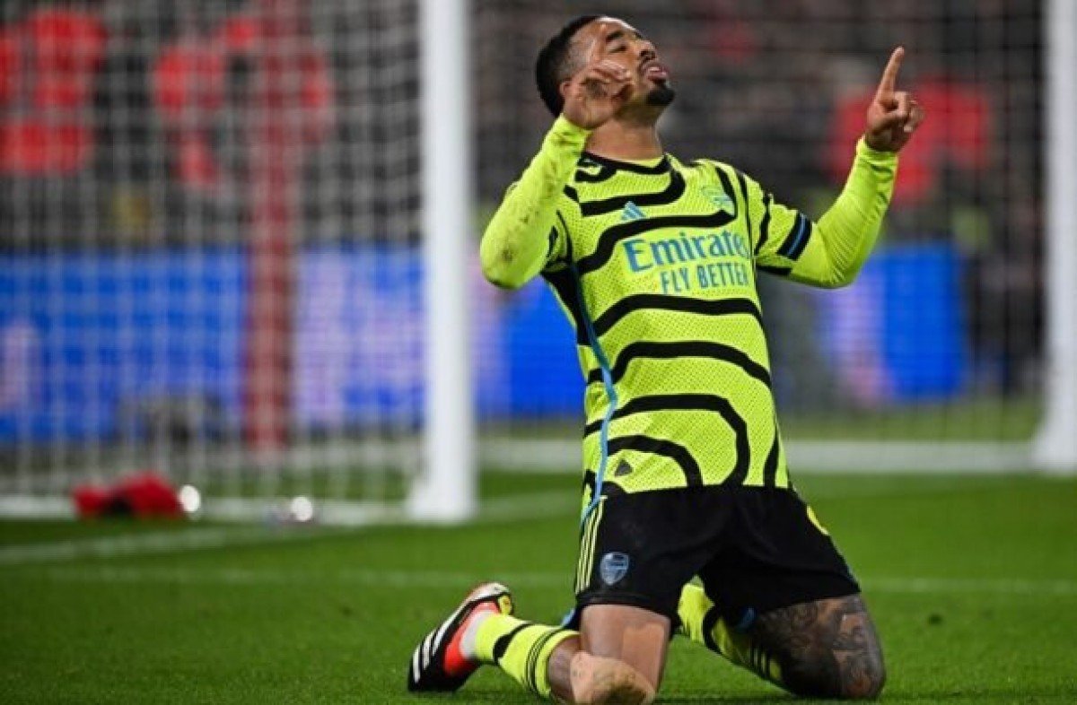 Arsenal vence Nottingham Forest com gol e assistência de Gabriel Jesus