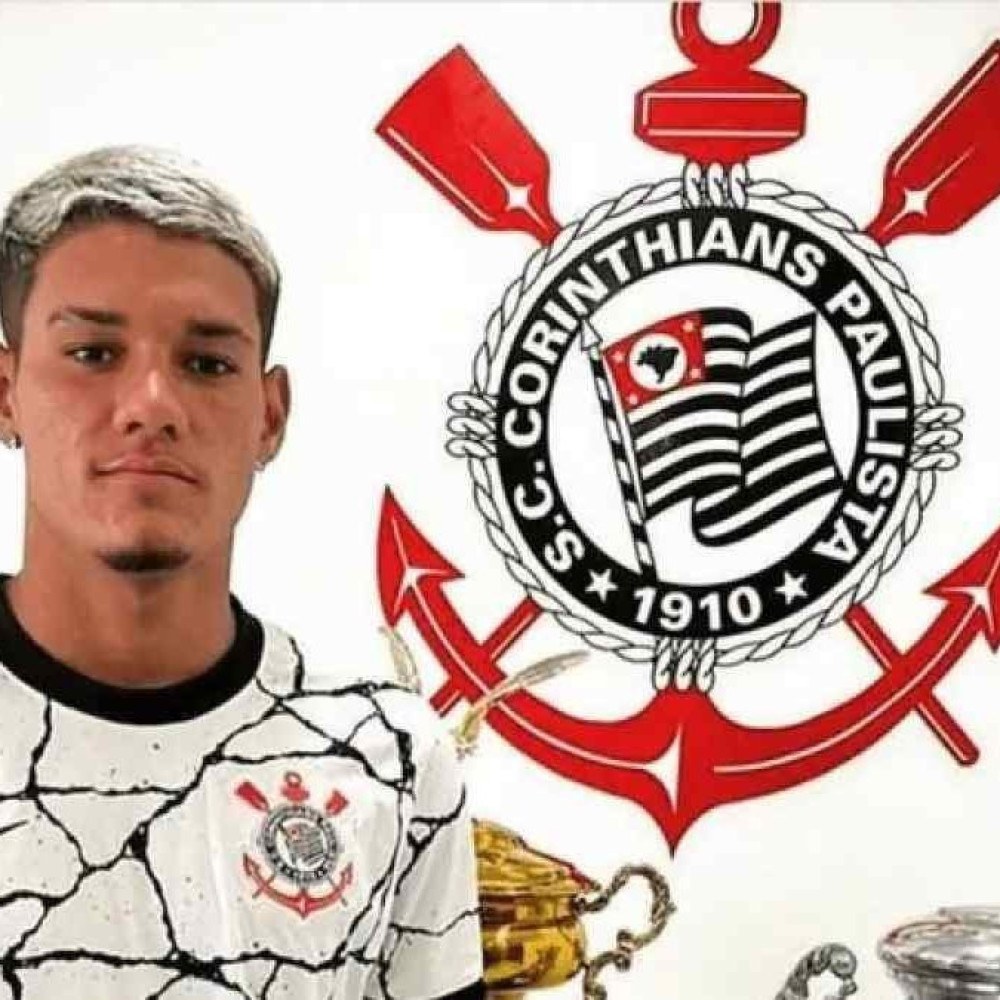 Jogador do Corinthians presta depoimento após mulher morrer durante sexo