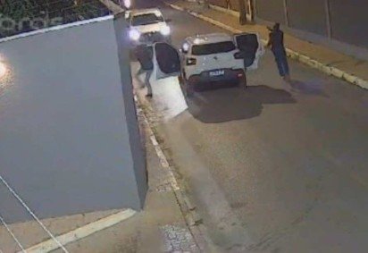 Grupo armado se passou por falsos policiais -  (crédito: PCDF/Divulgação) -Grupo armado se passou por falsos policiais -  (crédito: PCDF/Divulgação)