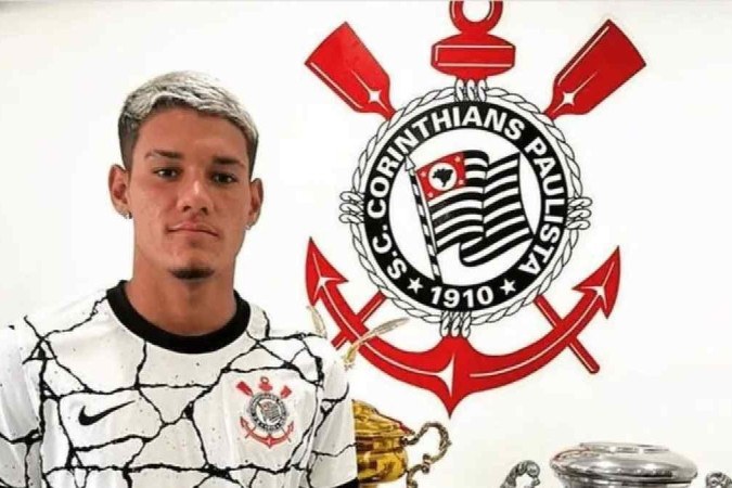 O atleta acionou o Serviço de Atendimento Móvel de Urgência (SAMU), que conduziu a jovem ao hospital -  (crédito: Divulgação/Corinthians)