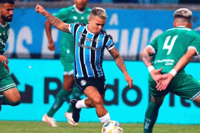 Fabio comemora o gol que definiu o 1 a 0 do Grêmio sobre o Juventude -  (crédito: Foto Gremio - Reprodução de TV)