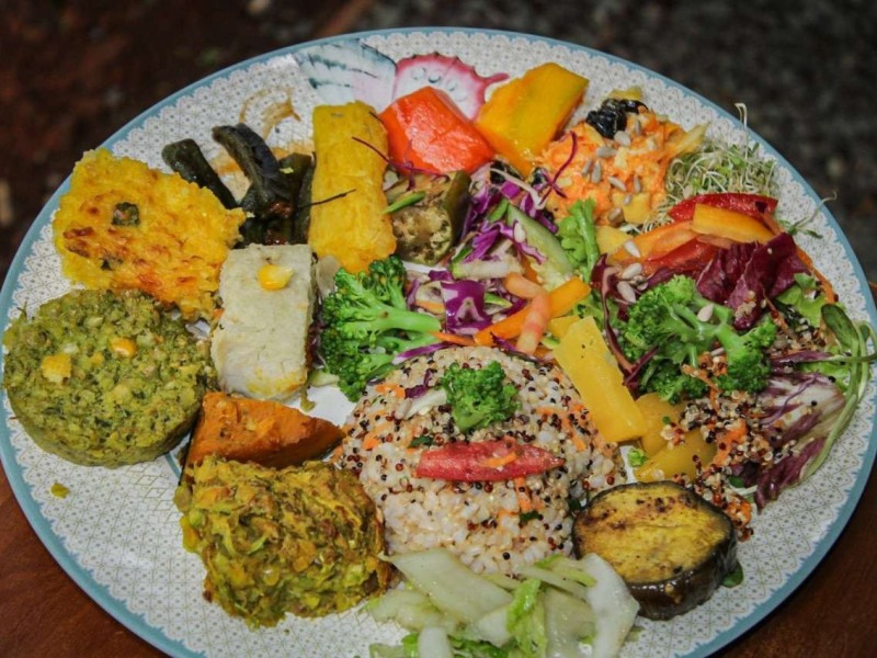 Variedade no prato, incluindo muitas cores, é garantia da ingestão dos nutrientes necessários ao organismo, segundo especialistas -  (crédito:  Kayo Magalhães/CB/D.A Press)