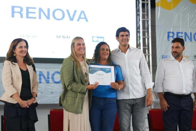 Ginásio do Cruzeiro recebeu, nesta quinta-feira (1º/2), a cerimônia de formatura dos participantes do 5º ciclo de 2023 do programa -  (crédito: Geovana Albuquerque/ Agência Brasília)