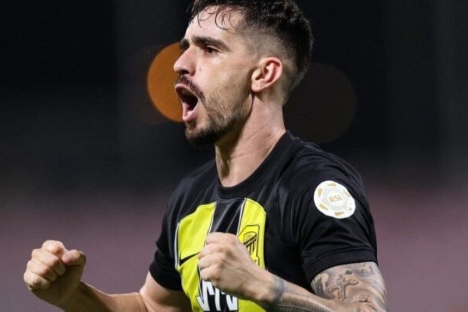 Igor Coronado, meia brasileiro de 31 anos, deve deixar o Al-Ittihad e ficar livre no mercado - (crédito: Foto: ABDEL GHANI BASHIR/AFP via Getty Images) Igor Coronado, meia brasileiro de 31 anos, deve deixar o Al-Ittihad e ficar livre no mercado - (crédito: Foto: ABDEL GHANI BASHIR/AFP via Getty Images)