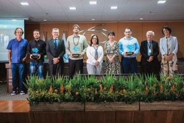 Ganhadores recebem o Grande Prêmio Capes 2023
 -  (crédito: Fotos: Naiara Demarco (CGCOM/CAPES))