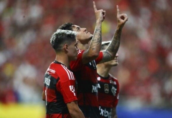 - Foto: Gilvan de Souza e Marcelo Cortes / CRF