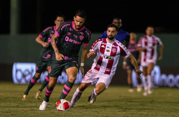 Diniz elogia atuação do Fluminense no Luso Brasileiro - (crédito: Foto: Lucas Merçon/Fluminense) Diniz elogia atuação do Fluminense no Luso Brasileiro - (crédito: Foto: Lucas Merçon/Fluminense)