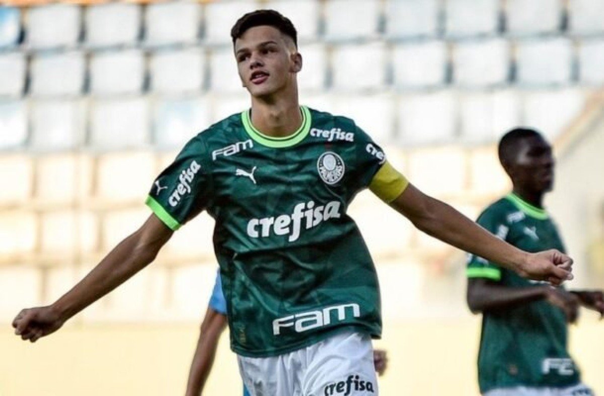 Palmeiras empresta promessa para clube de Henry e Fàbregas