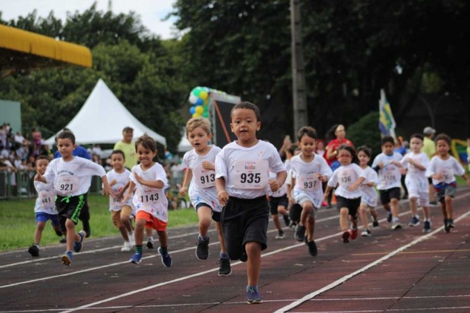1ª Corrida Kids, com o apoio do Correio, no CIEF, na Asa Sul -  (crédito: Kayo Magalhães/CB/D.A. Press)
