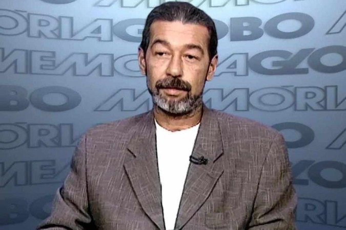 Carlos Henrique atuou como repórter político na redemocratização
- (crédito: Memória da Globo) Carlos Henrique atuou como repórter político na redemocratização
- (crédito: Memória da Globo)