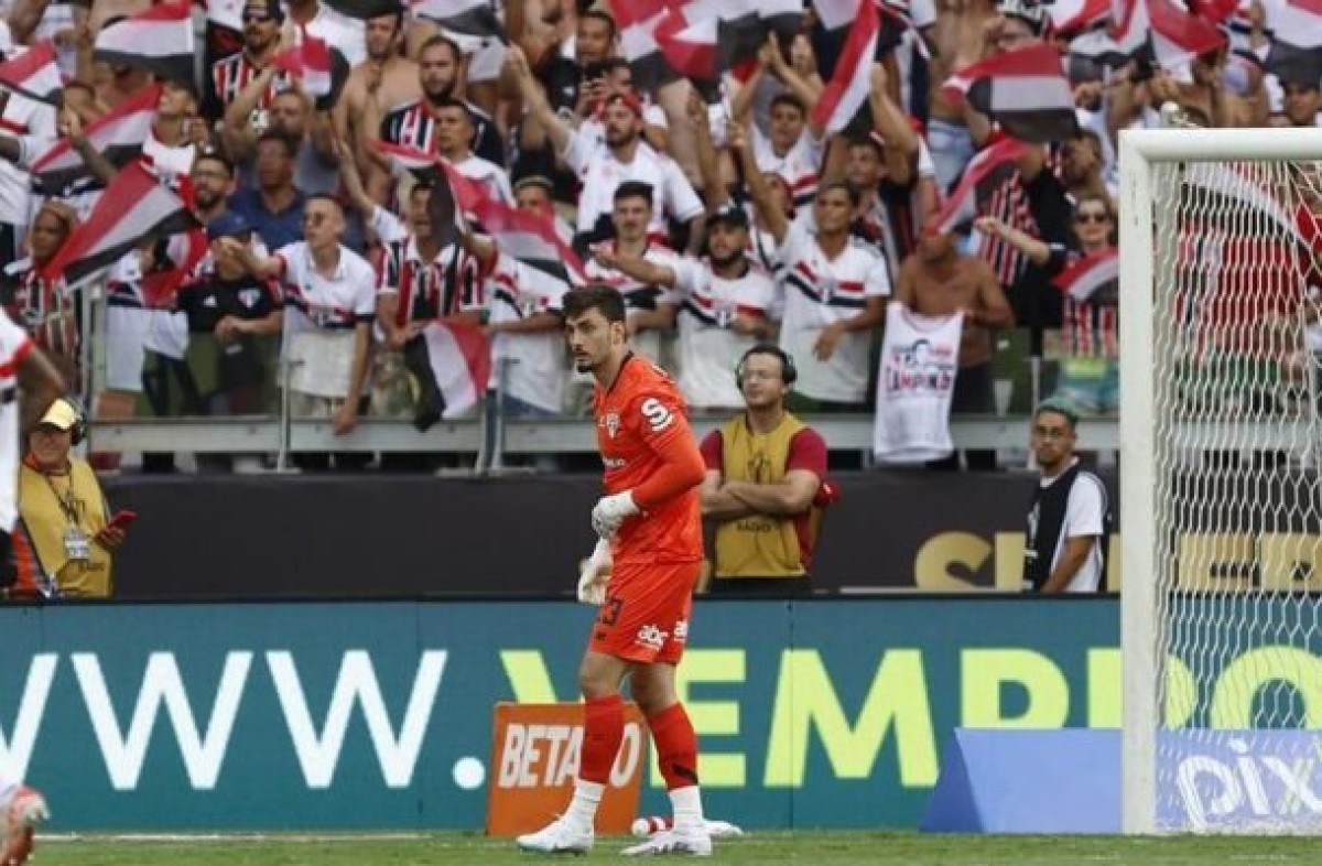 Herói do título inédito do São Paulo, Rafael se emociona: ‘Nunca esquecerei’