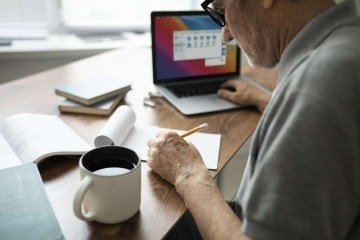 Especialistas dizem que o perfil dos participantes na previdência privada ainda está acima dos 40 anos -  (crédito: Freepik )