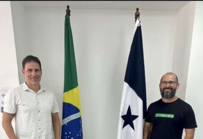 Pablo e Marcus na Embaixada (Brasil / Panamá)