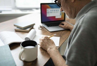 Especialistas dizem que o perfil dos participantes na previdência privada ainda está acima dos 40 anos -  (crédito: Freepik )