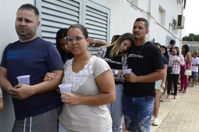  05/02/2024 Crédito: Marcelo Ferreira/CB/D.A Press. Brasil. Brasília - DF - Dengue. Hospital de campanha da aeronautica em Ceilândia - Paulo Cesar Gontijo com Elaine Assunção