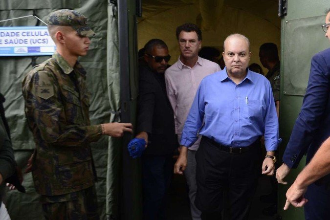  Ibaneis visitou as instalações do Hospital de Campanha montado pela Aeronáutica para auxiliar no atendimento de infectados com a dengue 