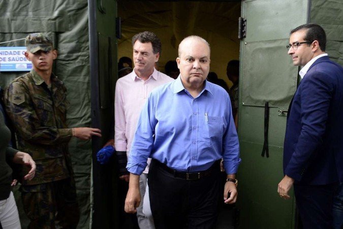  05/02/2024 Crédito: Marcelo Ferreira/CB/D.A Press. Brasil. Brasília - DF - Dengue. Governador Ibaneis Rocha  visita o Hospital de Campanha da Aeronautica na Ceilândia.